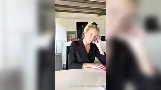 Agente immobiliare troia si fa scopare da un cliente