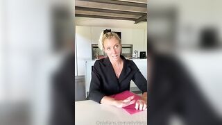 Agente immobiliare troia si fa scopare da un cliente