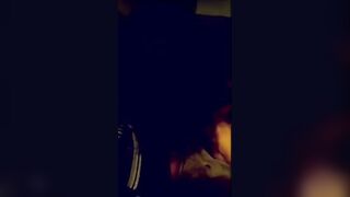 Bella tetona italiana succhia e beve crema