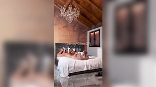 Tatuato maiale si scopa bella bionda zoccola