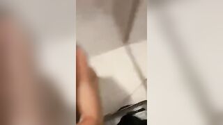 SCEMA!! DAI INGINOCCHIATI E SUCCHIALO !