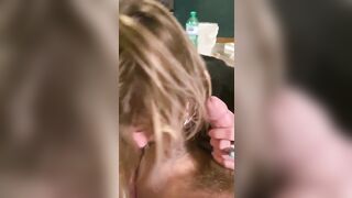 Mamma mia quanto sei troia mi diventa duro a guardarti !