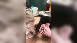 Mamma mia quanto sei troia mi diventa duro a guardarti !