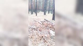 Puttana mantovana succhia cazzo di lui in pubblico