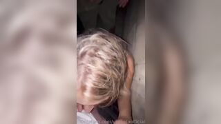 POMPINARA NAPOLETANA SE LA SPASSA CON 3 CAZZI