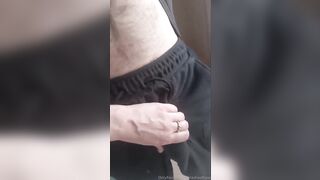 Ragazza riccia chiavata da bel cazzone duro