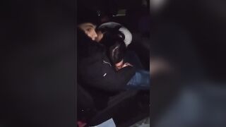 GUARDA QUANTO E' SEGAIOLA STA ZOCCOLA