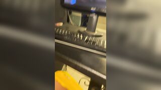 mi masturbo guardando un video su amaporn. chiedimi video personalizzati