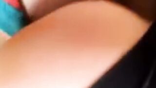 Le piace quando la prendo all'improvviso senza togliere gli slip...