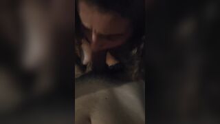 La mia fidanzata di 18 anni come lo succhia ! Mamma mia !