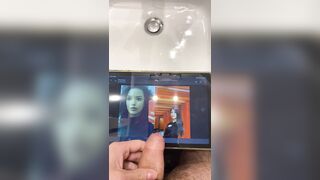 Anteprima del video: Doppia sborra su asian e black due gnocche