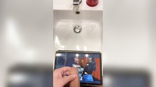 Doppia sborra su asian e black due gnocche