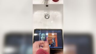 Doppia sborra su asian e black due gnocche