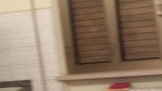 Il cornuto filma ed il bull tromba sua moglie