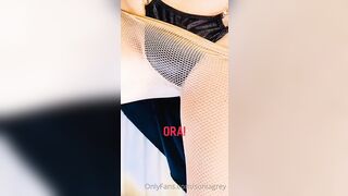 Sonia Grey si masturba