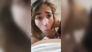 Sentite come incita la sua puttana cicuccia cazzi