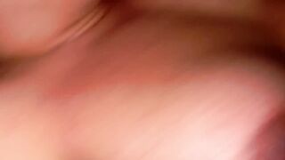 Negro incula la trans sborrandole il pube