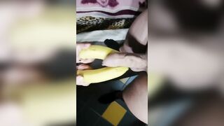 Ci divertiamo con la badante di mia madre novantenne