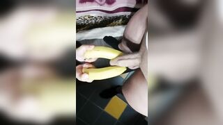 Ci divertiamo con la badante di mia madre novantenne