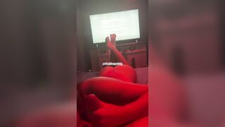 La troia del mio amico sa come farmi contento