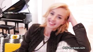 Smoking hot blonde is ready to do porn