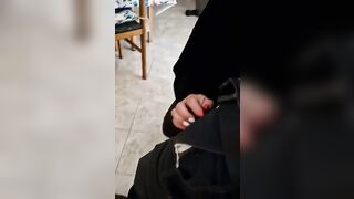 Cazzo tozzo e stortissimo per sta mignotta