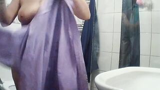 Moglie Appena docciata