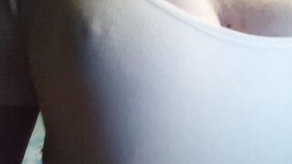 QUANDO FA CALDO ESCO SENZA REGGISENO