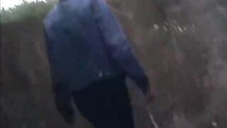 Puttana di strada succhia un cazzo indiano