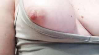 E ORA,  SBORRATELE!!