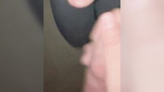 Succhio mentre si sega sulla faccia