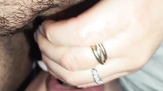 Anteprima del video: Moglie vorace di uccello lo succhia in POV