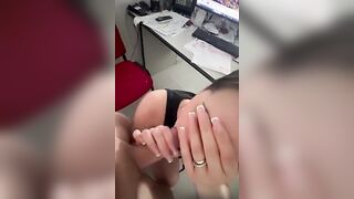 Metto le corna a mia moglie in ufficio con la nuova segretaria