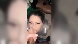 Fidanzata italiana brava a succhiare il cazzo