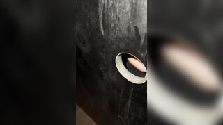 la mia succhia cazzi neri2 al glory hole