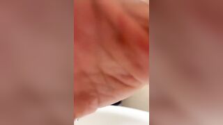 All'agriturismo lei non voleva pranzare ma voleva succhiare