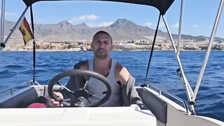 Moglie scopata in barca dal bull sulla riviera spagnola