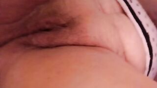 La mia amica matura..... Sì masturba