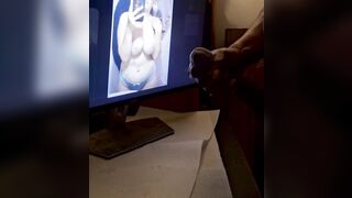 Faccio sborrare un nero su una mia foto