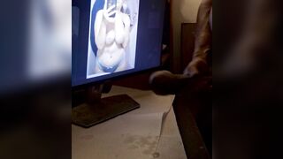 Faccio sborrare un nero su una mia foto