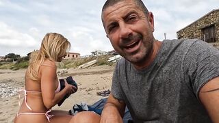 Moglie esibita con orgoglio dal cornuto