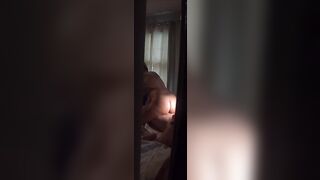 Il cornuto ci spia.....