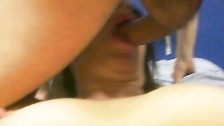 Mi spompina il cazzone la troia