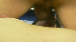 Mi spompina il cazzone la troia