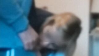 Anteprima del video: Pompino in piedi