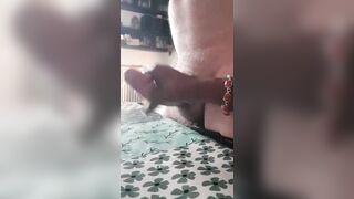 Vengo con la mano nera