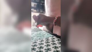 Vengo con la mano nera