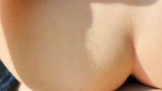 Domenica scorsa trombo la mia puttana in riva al mare