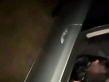 Porto la moglie al parcheggio dei guardoni e la offro al primo che capita