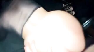 Porto la moglie al parcheggio dei guardoni e la offro al primo che capita